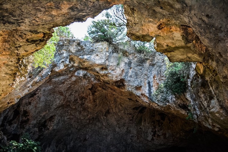 5E71A447-90C6-45E8-8EAE-46092F8D9971