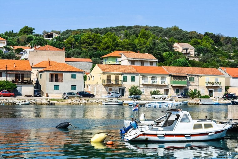 B48BB9A3-ACB2-4AB3-81B8-D3E7D5E339A4